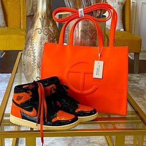 Authentic Med NWT Orange Telfar Shop’n Bag, in original pkg + Telfar dust bag!